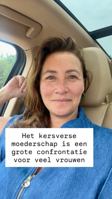 Je bent niet moe… en ik ga je uitleggen waarom.

Je denkt dat je moe bent.
Dat je rust nodig hebt.
Dat je gewoon even moet opladen.

Maar als dat zo was… dan had rust je al geholpen.

En toch voel je nog steeds: onrust, spanning, leegte.

Niet omdat je iets verkeerd doet.

Maar omdat je jezelf al te lang negeert.

Je lichaam is niet moe.
Je lichaam probeert je iets te vertellen.

En jij… luistert nog niet.

Omdat je simpelweg niet/nooit heb geleerd om bij jezelf te blijven. 

Leren, inzien, begrijpen en loslaten wat jou ervan houdt om in verbinding te zijn met jezelf? Wie je echt bent - voorbij de moeheid, frustratie, burn-out, en hormonale/energetische disbalans die je voelt?

En thuiskomen hij jezelf, je (kersverse) gezin en vooral wie jij bent echt? 

Comment ‘sessie’ of stuur me een DM voor meer informatie over het werk dat we doen bij House of Devi en jouw behoeften, verlangens en gezondheid. 

Liefs, Namaste Kim